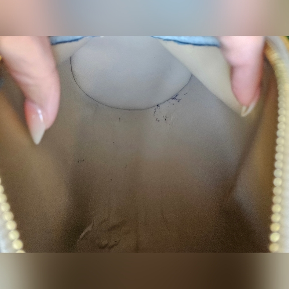 Louis Vuitton Papillion Vernis bag - Picture 12 of 12